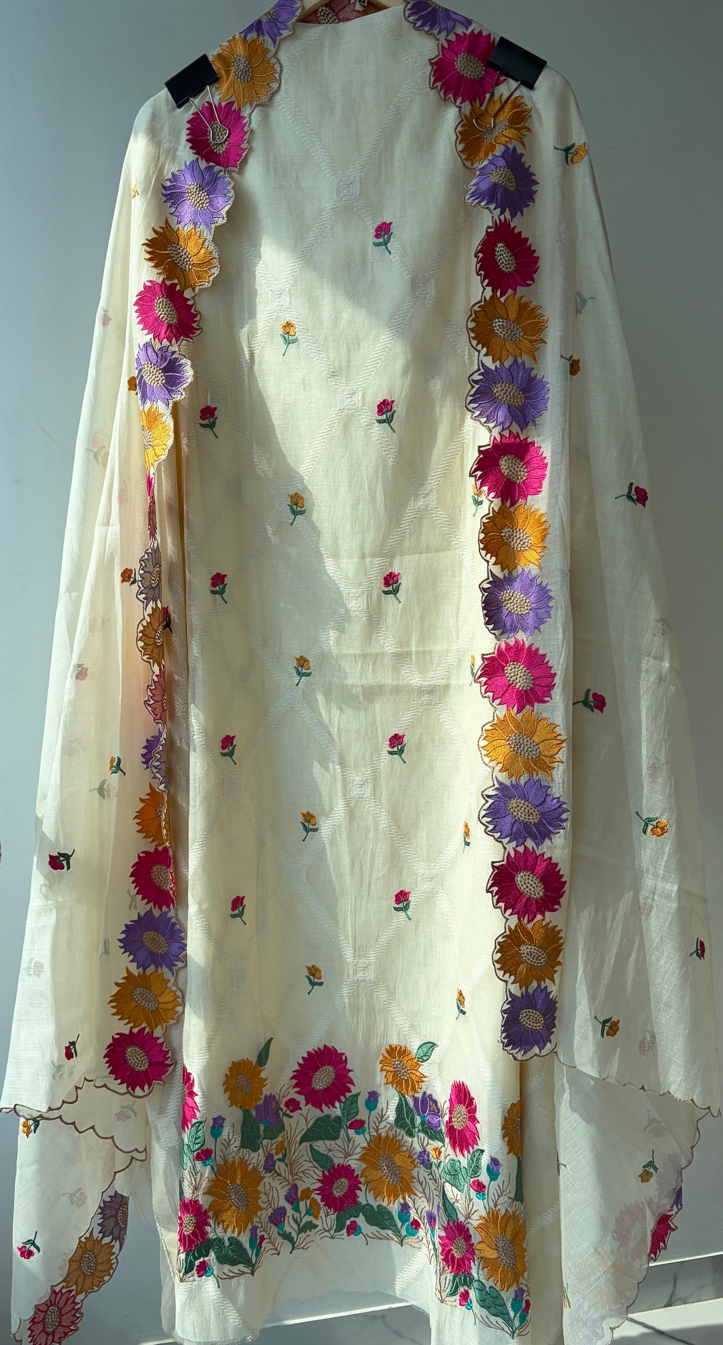 Off White Mul Chanderi Semi Stitched Suit