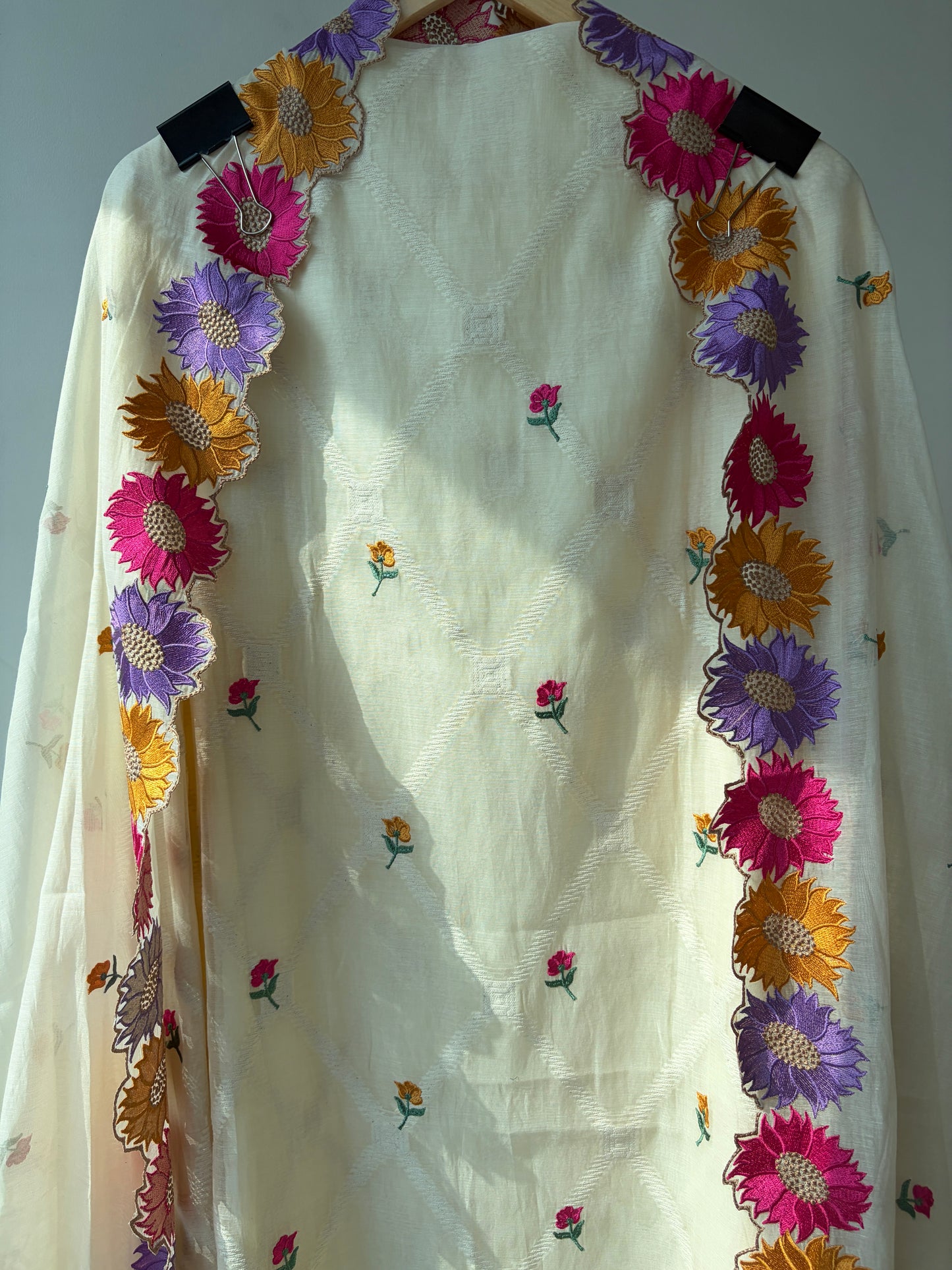 Off White Mul Chanderi Semi Stitched Suit