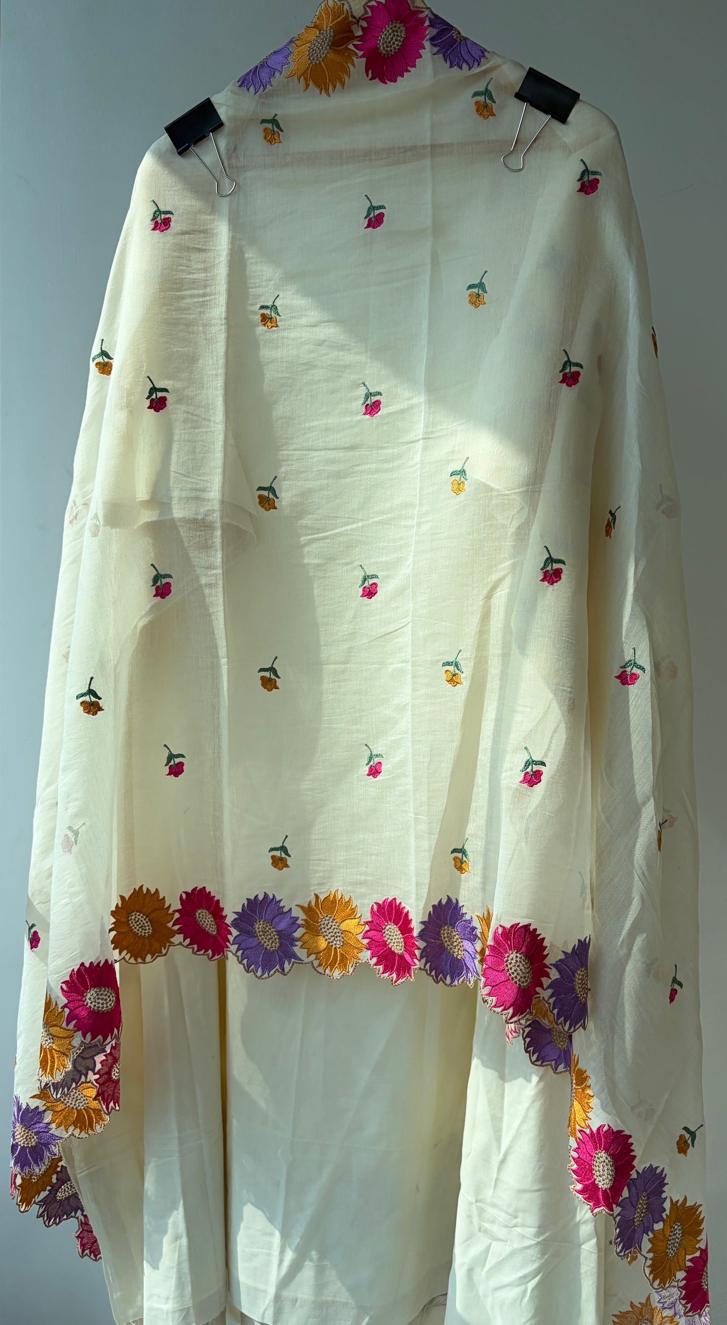 Off White Mul Chanderi Semi Stitched Suit