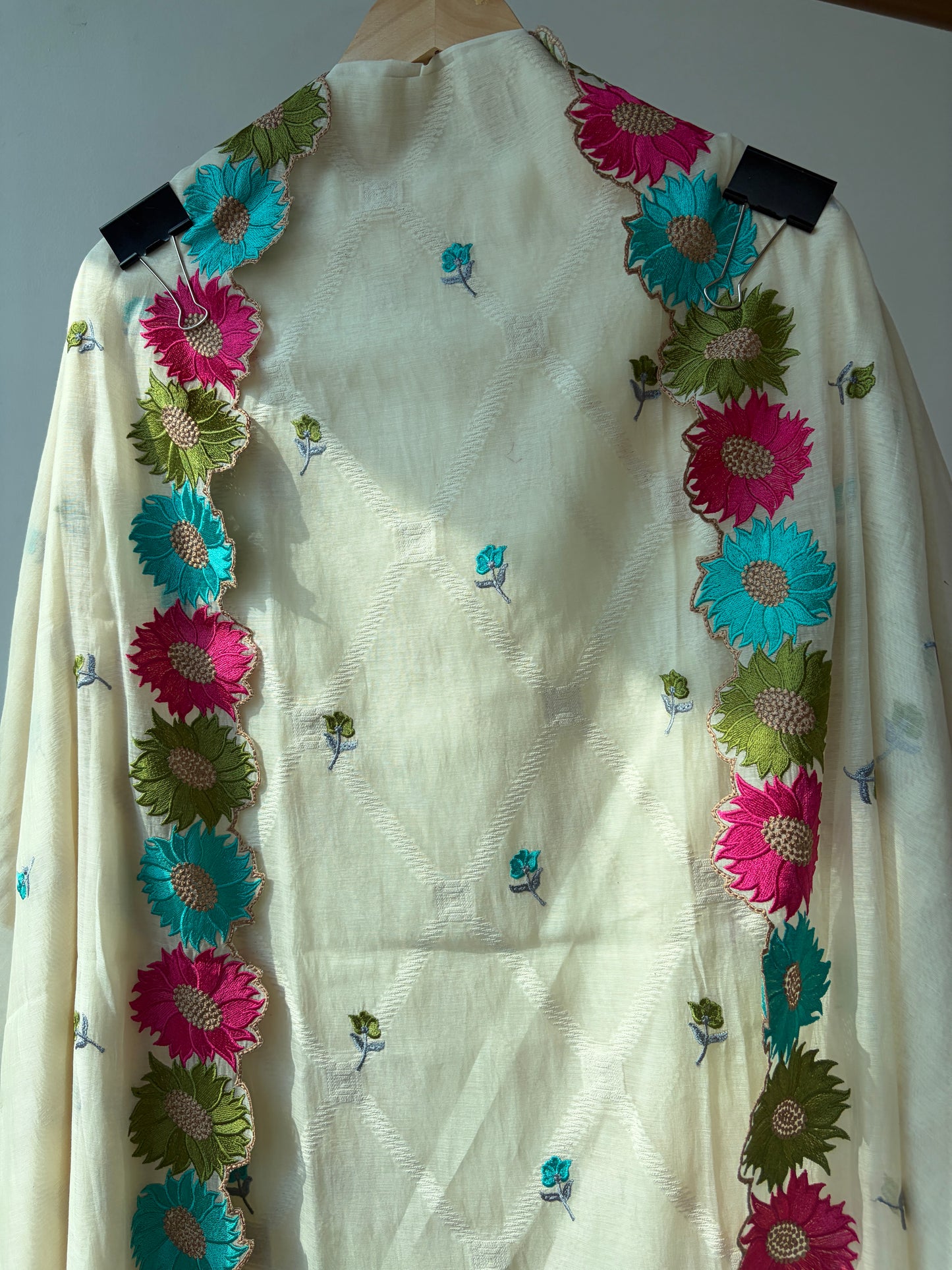 Off White Mul Chanderi Semi Stitched Suit