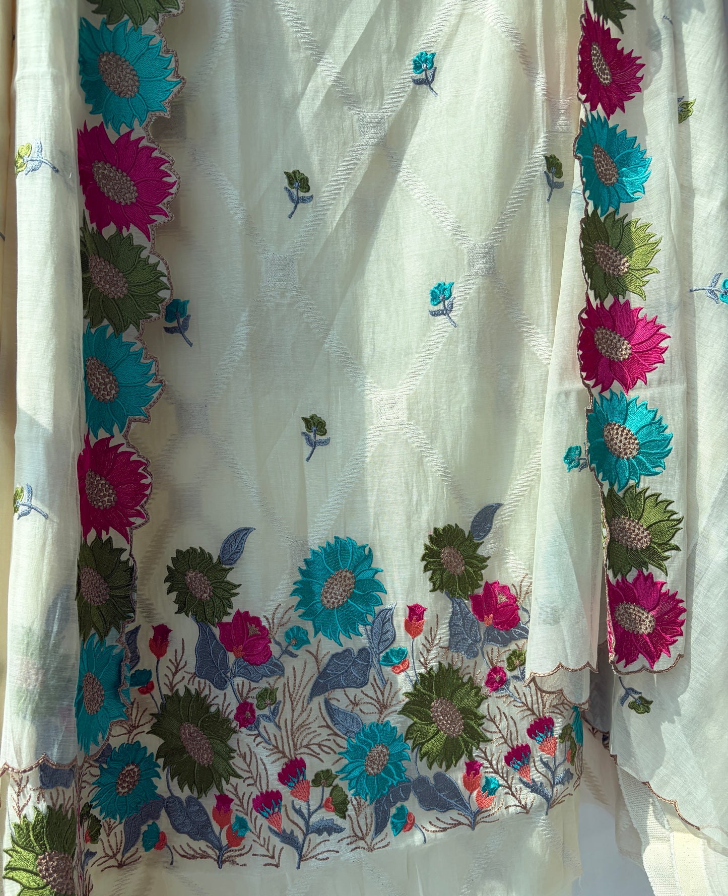 Off White Mul Chanderi Semi Stitched Suit