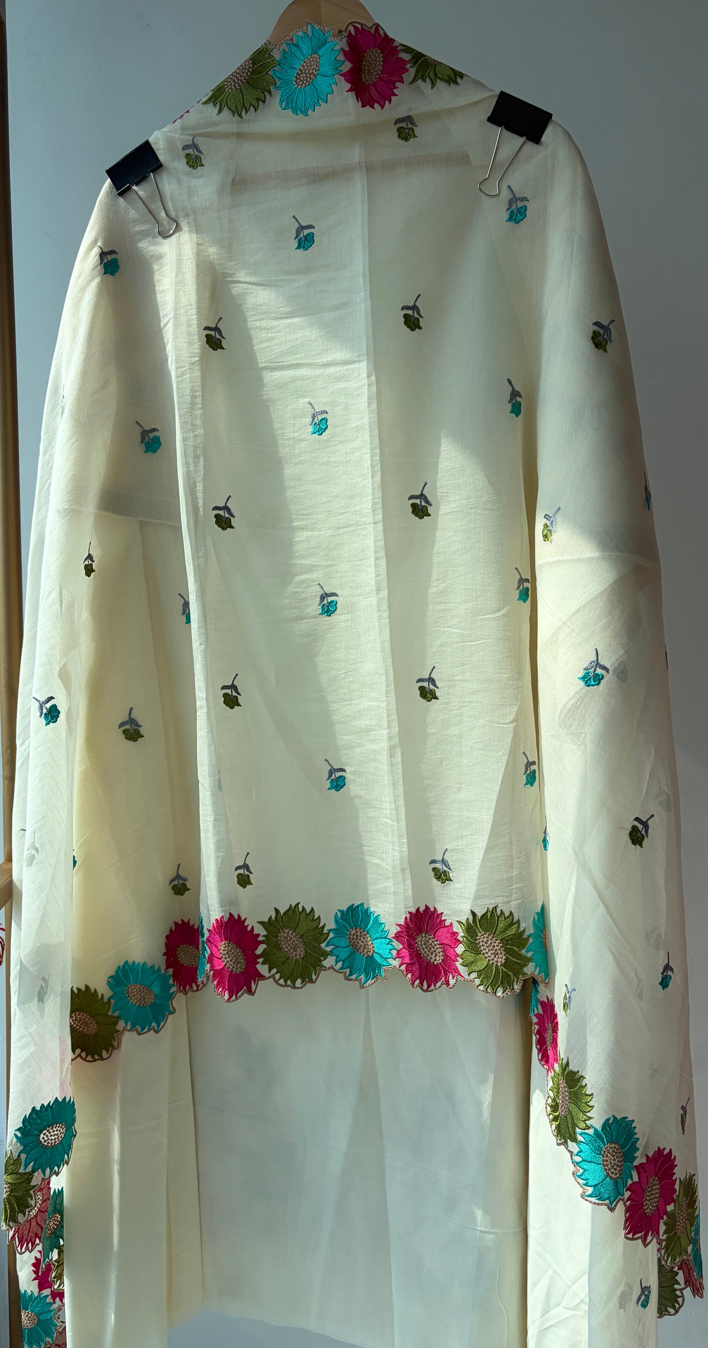 Off White Mul Chanderi Semi Stitched Suit